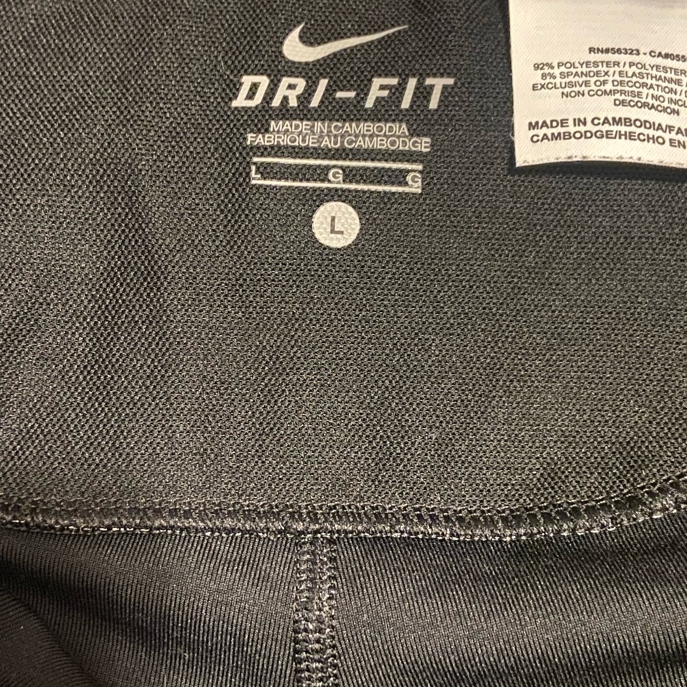 Nike Dri-FIT Running Shorts + Brooks Run Happy Tee Bundle Women’s L - Picture 4 of 9